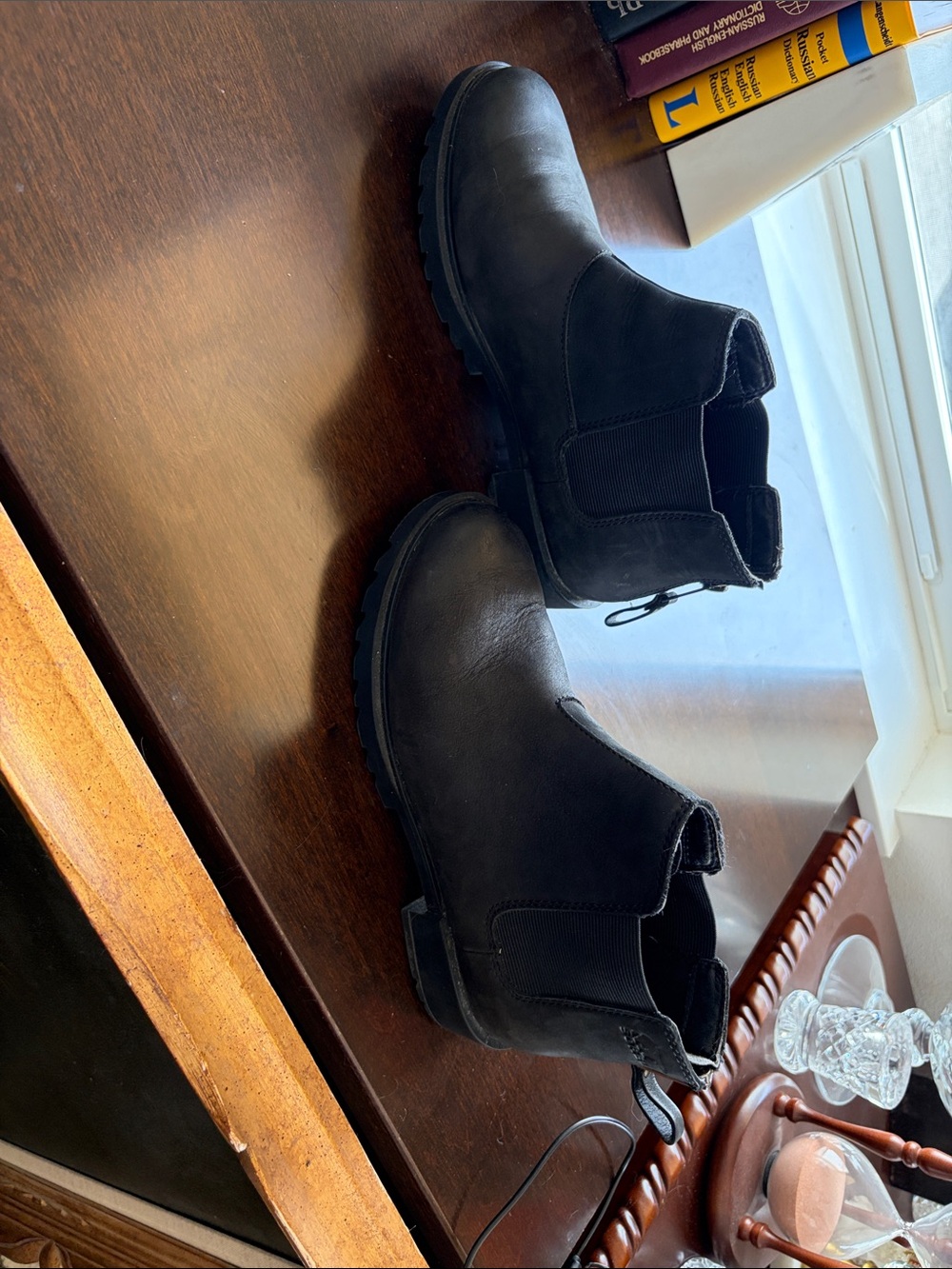 Sorel Black Chelsea Boot — Classic Slip-On Ankle Boot